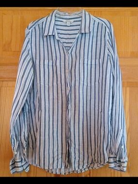 Lucky Brand Blue and White Vertical Stripe Button-Down Shirt. Super Soft